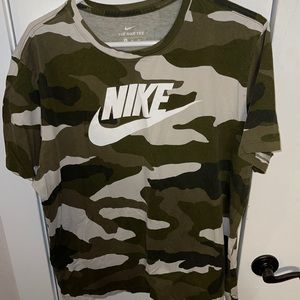 Mens Nike Tshirt